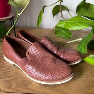 Eurosofy Vernelle Chestnut Brown Vegan Leather Perforated Comfort Shoe Size 7